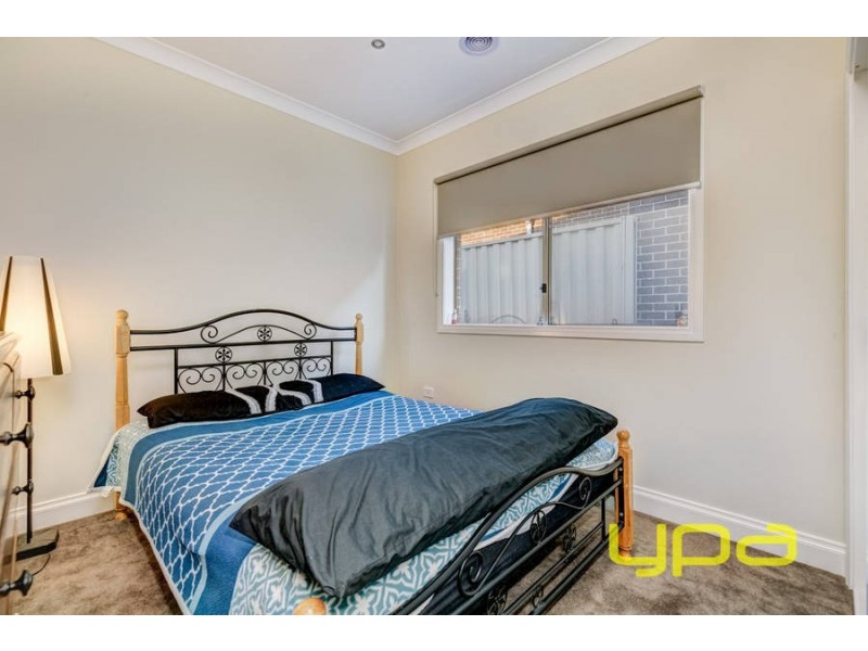 7 Lawrence Avenue, Melton West VIC 3337