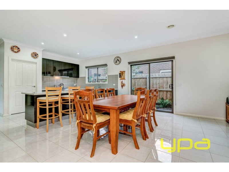 17 Kalamunda Court, Melton West VIC 3337