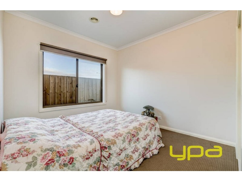 17 Kalamunda Court, Melton West VIC 3337