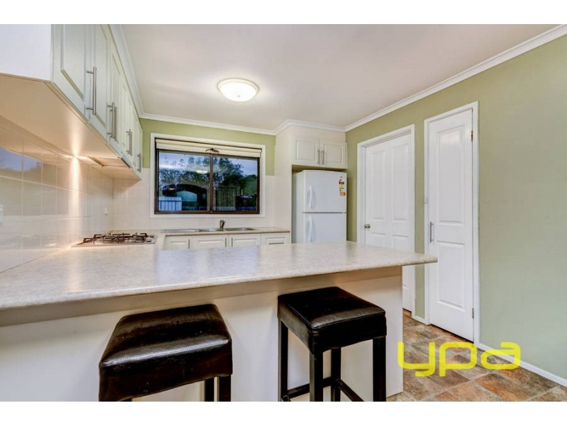 26 Bridgeford Crescent, Melton South VIC 3338