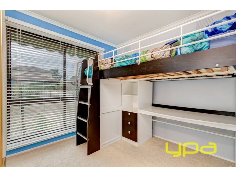 26 Bridgeford Crescent, Melton South VIC 3338