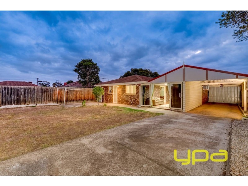 26 Bridgeford Crescent, Melton South VIC 3338