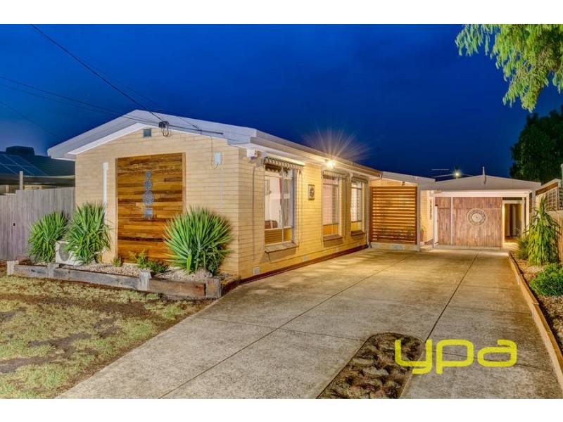 4 Childs Street, Melton South VIC 3338