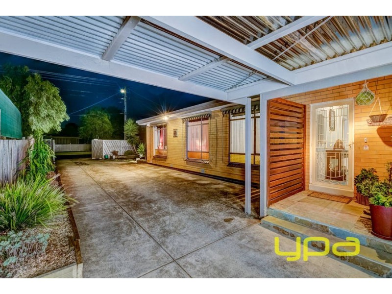 4 Childs Street, Melton South VIC 3338