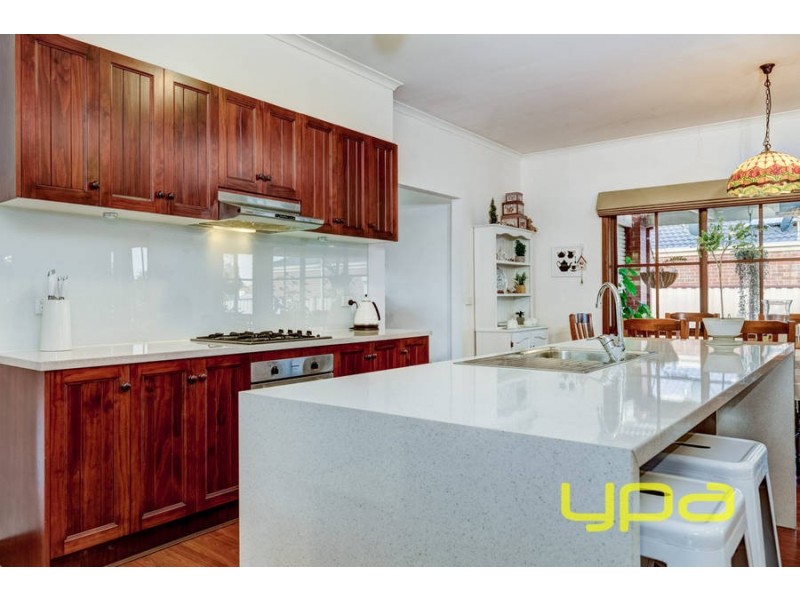 323 Centenary Avenue, Melton West VIC 3337