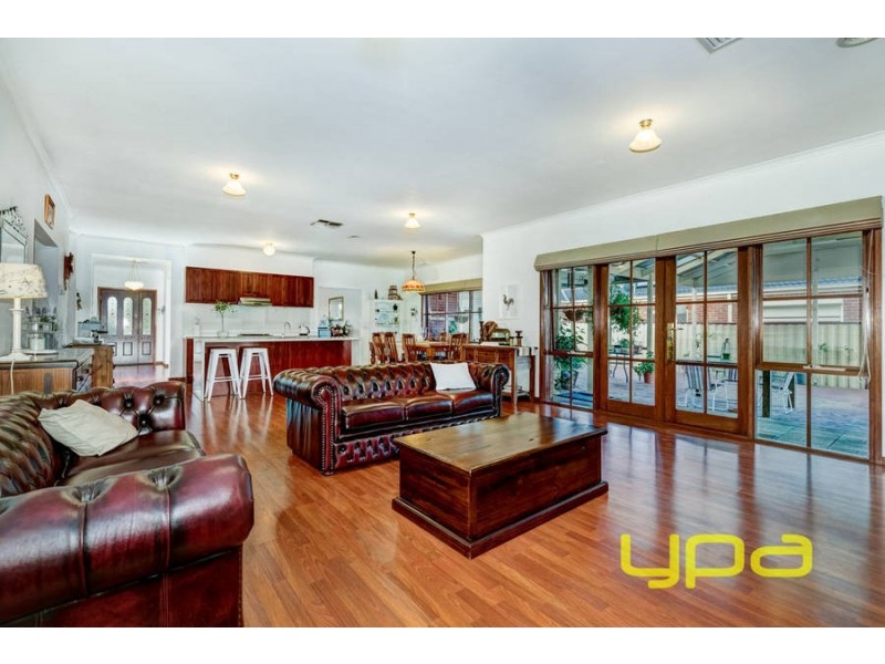 323 Centenary Avenue, Melton West VIC 3337