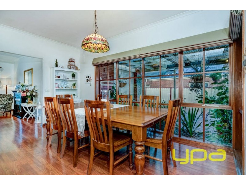 323 Centenary Avenue, Melton West VIC 3337