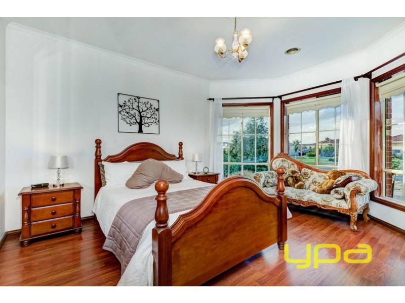 323 Centenary Avenue, Melton West VIC 3337