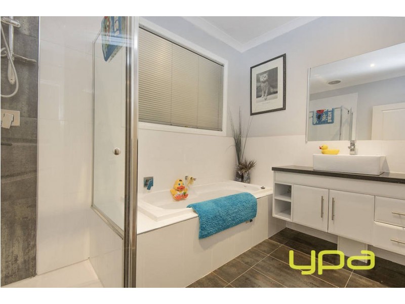 21 Bunya Drive, Brookfield VIC 3338