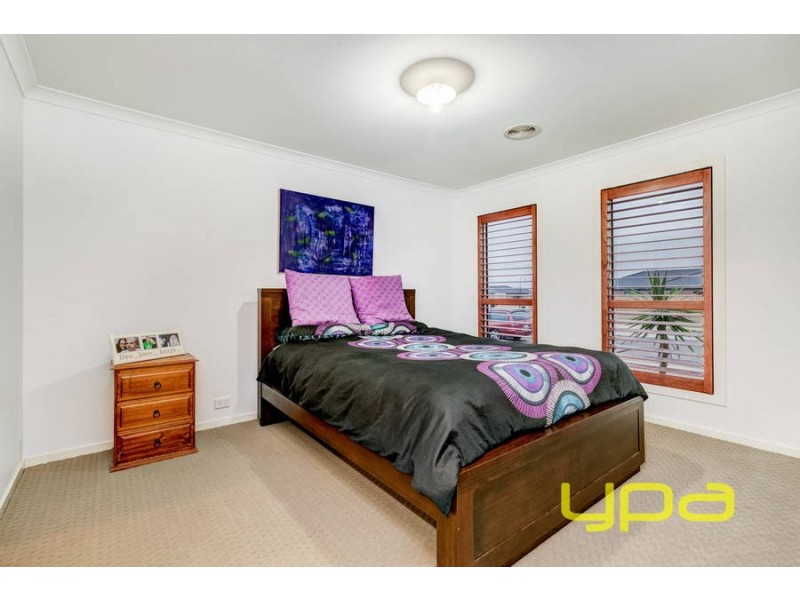 25 Finlay Avenue, Melton West VIC 3337