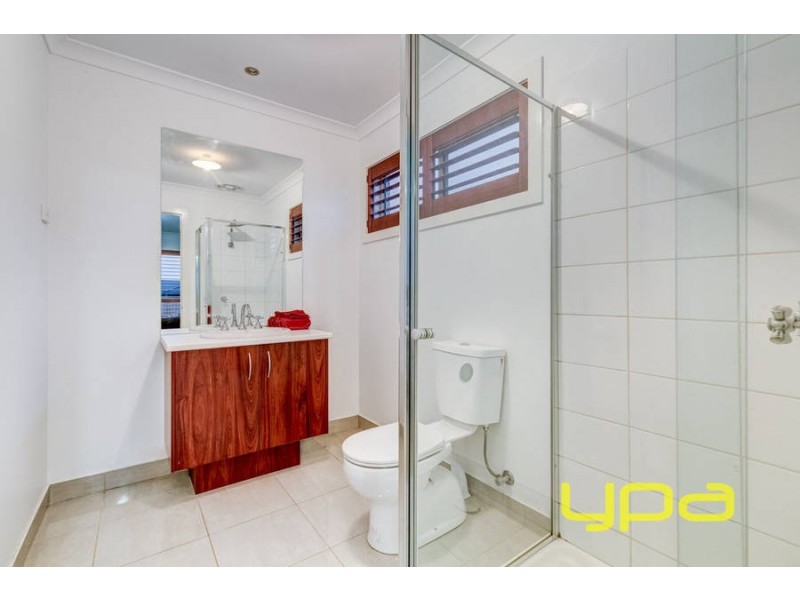 25 Finlay Avenue, Melton West VIC 3337