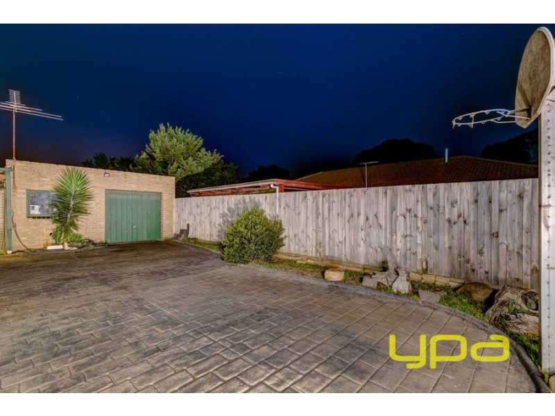 1 Dunvegan Drive, Kurunjang VIC 3337