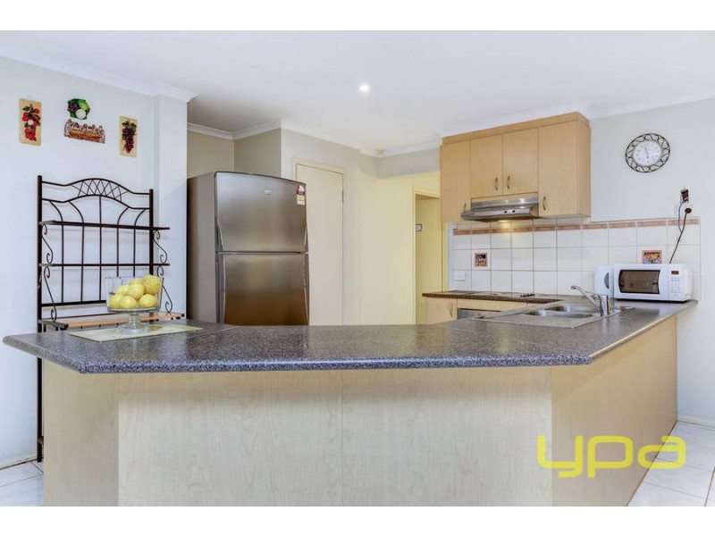 36 Fleetwood Circuit, Melton West VIC 3337