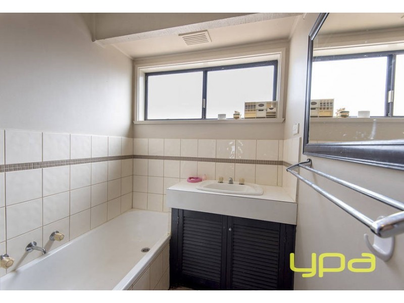 68 Argyll Circuit, Melton West VIC 3337