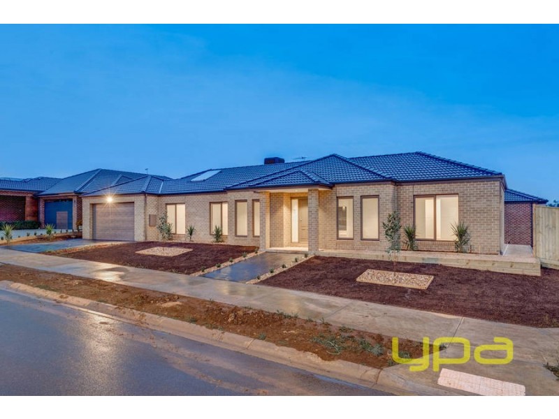 62 Arnolds Creek Boulevard, Melton West VIC 3337