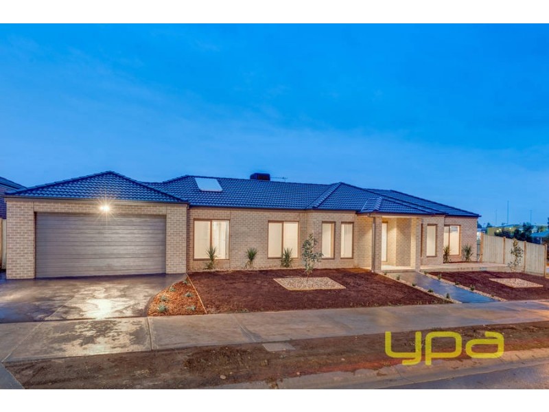 62 Arnolds Creek Boulevard, Melton West VIC 3337