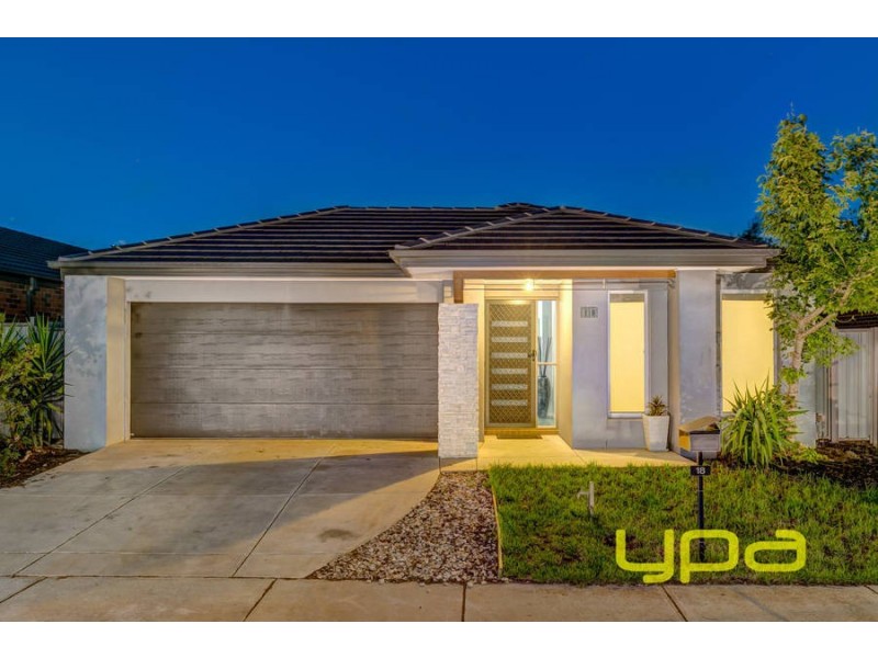 18 Clare Street, Brookfield VIC 3338