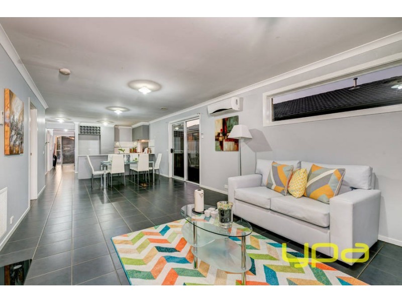 18 Clare Street, Brookfield VIC 3338