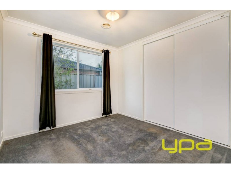 18 Clare Street, Brookfield VIC 3338