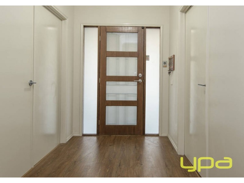 11 Sullivan Place, Melton West VIC 3337