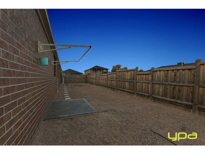 3 Nantha Way, Brookfield VIC 3338