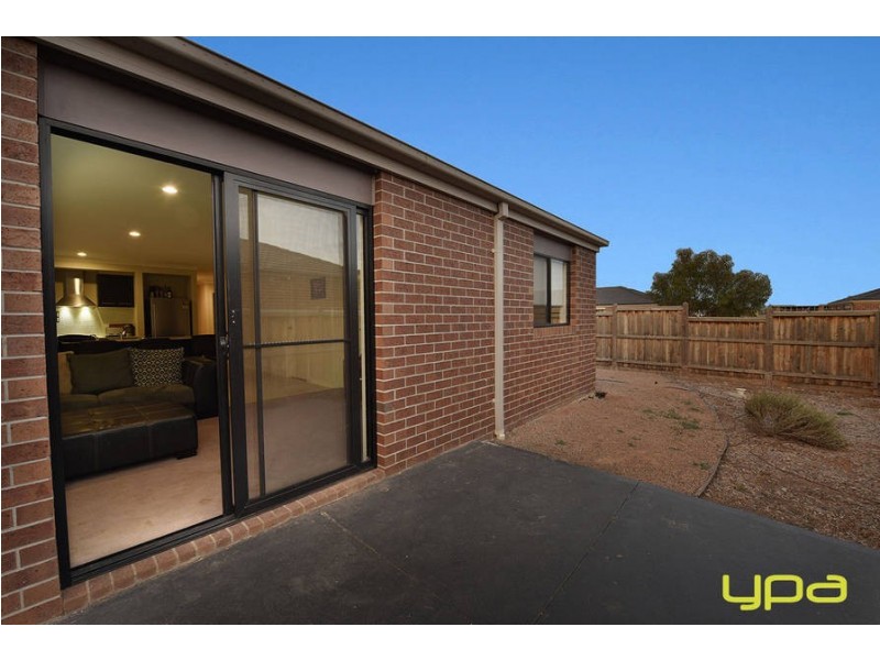 3 Nantha Way, Brookfield VIC 3338