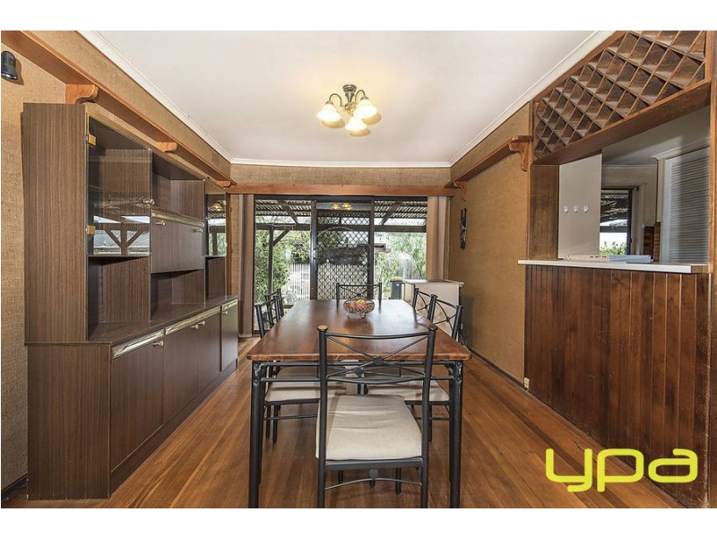 4 Elizabeth Street, Melton South VIC 3338