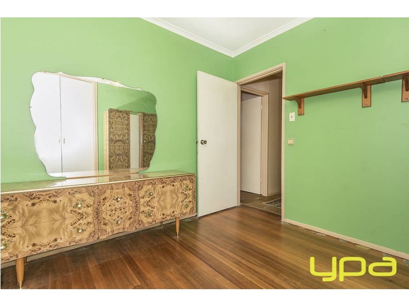 4 Elizabeth Street, Melton South VIC 3338