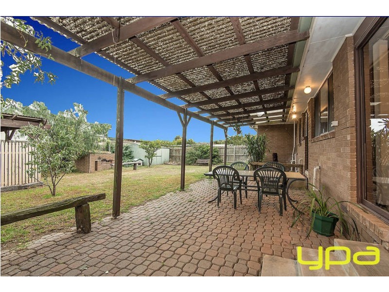 4 Elizabeth Street, Melton South VIC 3338