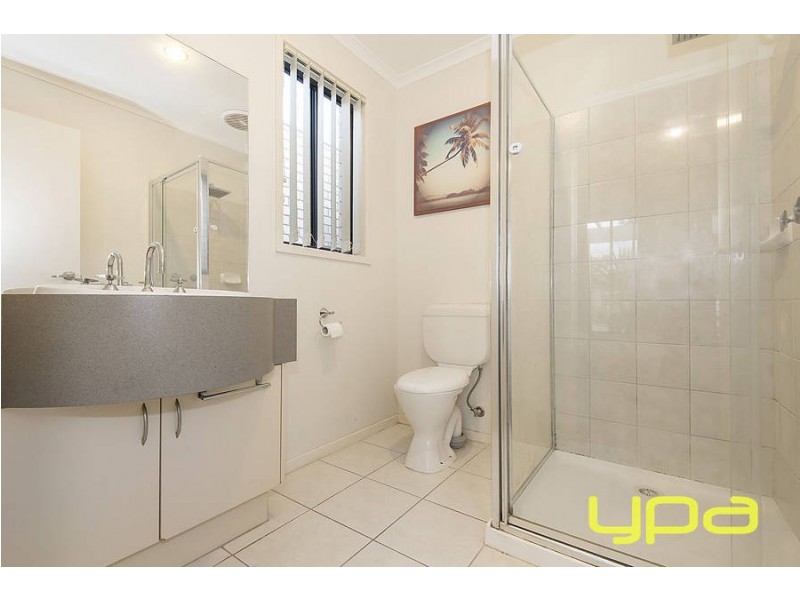 12 Rainsford Place, Melton West VIC 3337