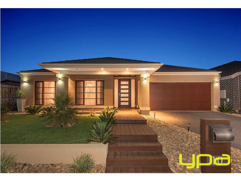 10 Dion Place, Melton West VIC 3337
