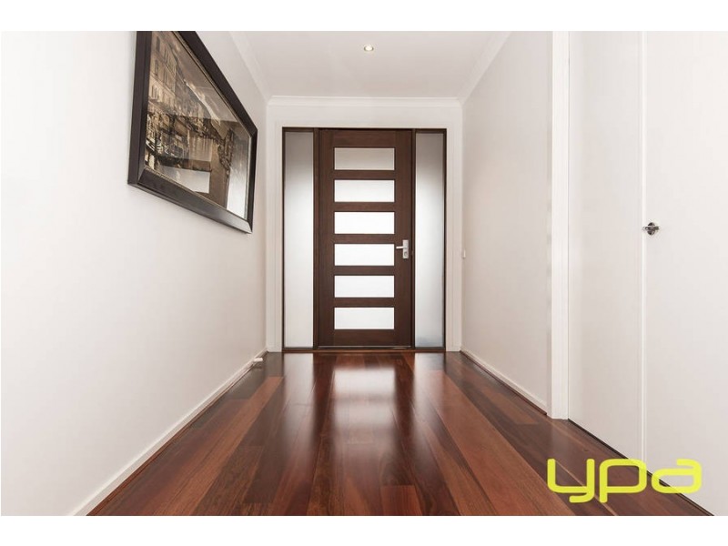 10 Dion Place, Melton West VIC 3337