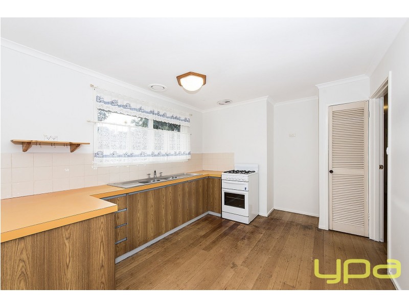 54 Rathdowne Circuit, Melton West VIC 3337