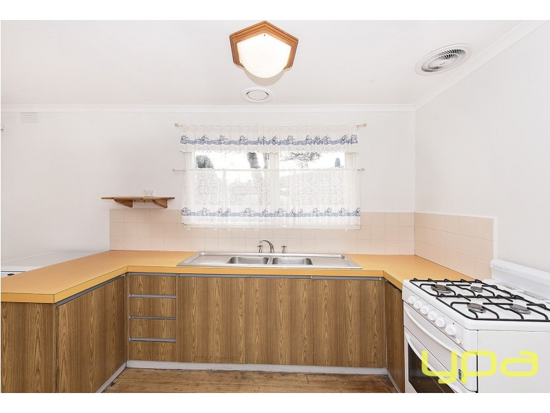 54 Rathdowne Circuit, Melton West VIC 3337