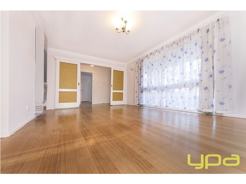 54 Rathdowne Circuit, Melton West VIC 3337