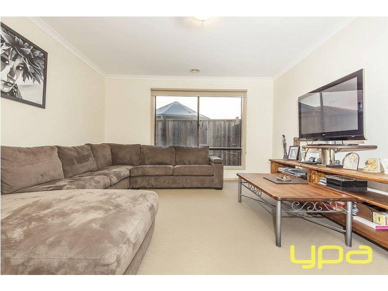 13 Lilac Court, Melton West VIC 3337