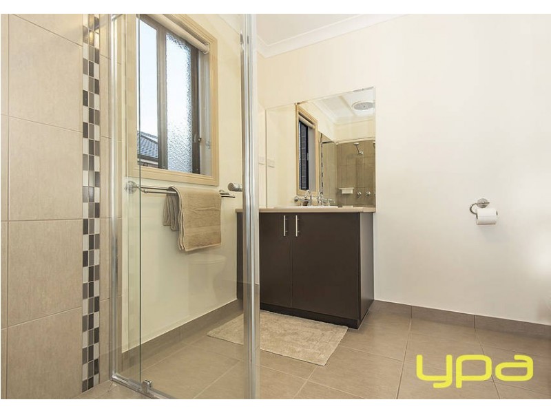 13 Lilac Court, Melton West VIC 3337