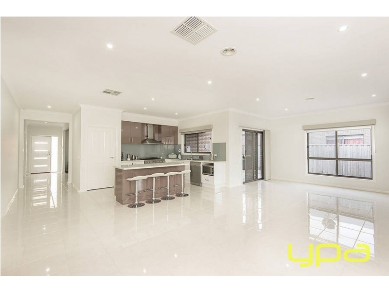 4 Carissa Road, Brookfield VIC 3338