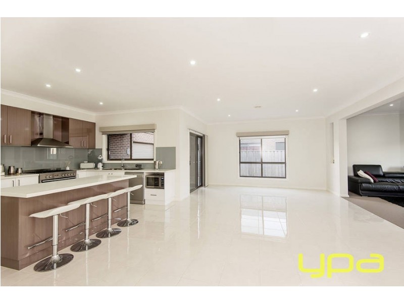 4 Carissa Road, Brookfield VIC 3338