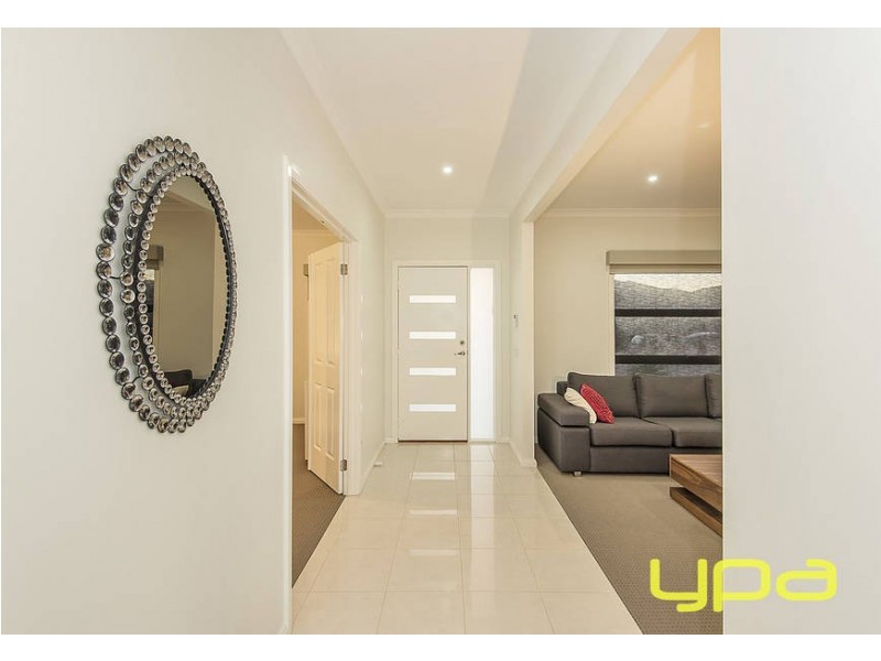 4 Carissa Road, Brookfield VIC 3338