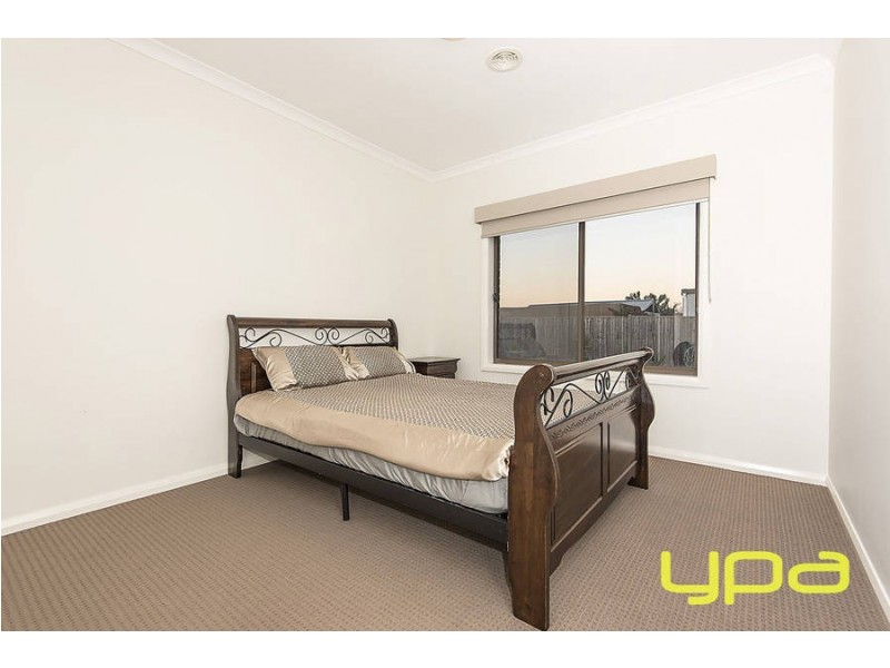 4 Carissa Road, Brookfield VIC 3338