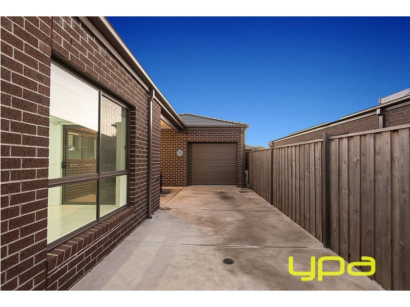 4 Carissa Road, Brookfield VIC 3338