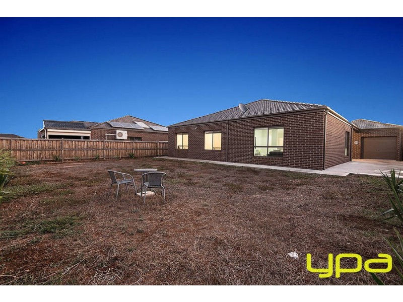 4 Carissa Road, Brookfield VIC 3338