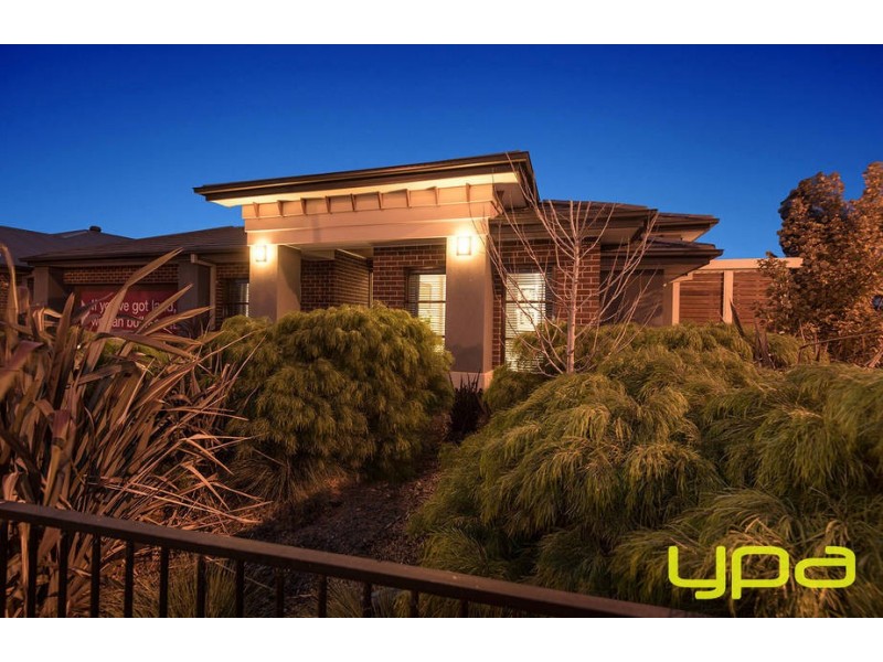 11 Castletown Boulevard, Melton South VIC 3338