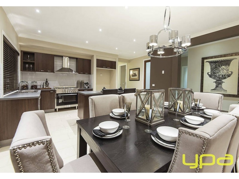 11 Castletown Boulevard, Melton South VIC 3338