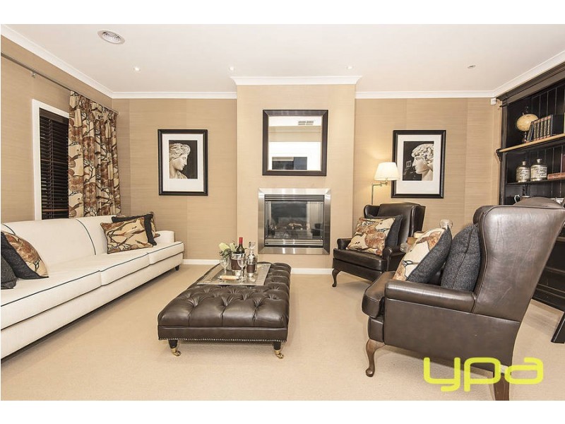 11 Castletown Boulevard, Melton South VIC 3338