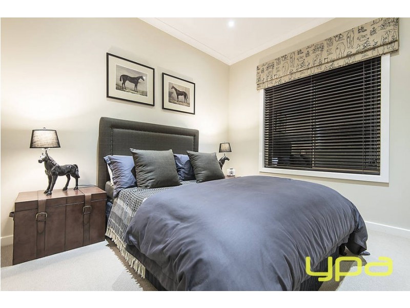 11 Castletown Boulevard, Melton South VIC 3338