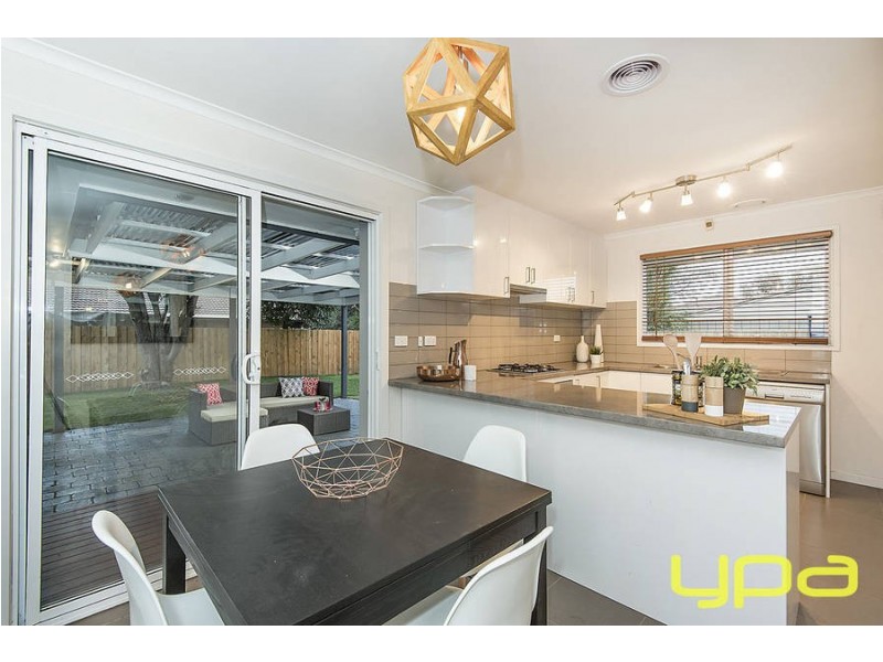 3 Morshead Street, Melton South VIC 3338