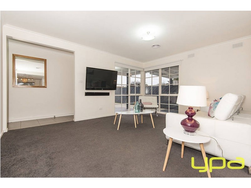 3 Morshead Street, Melton South VIC 3338