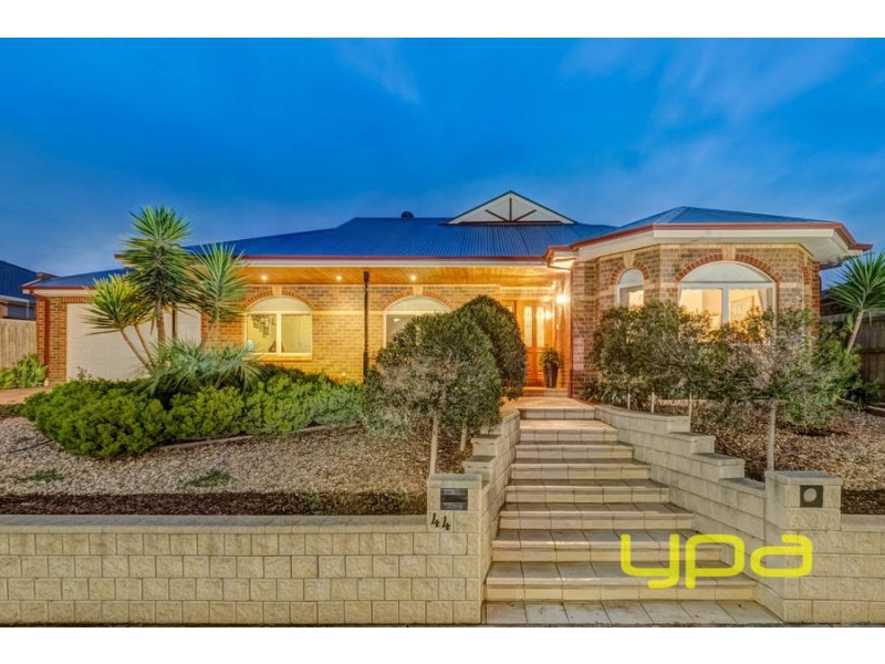 44 Dalray Crescent, Kurunjang VIC 3337